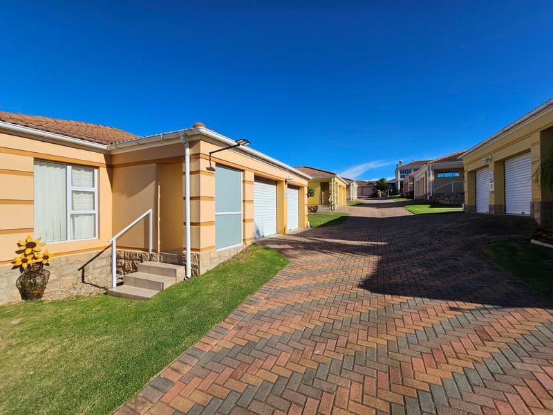 2 Bedroom Property for Sale in Wavecrest Eastern Cape